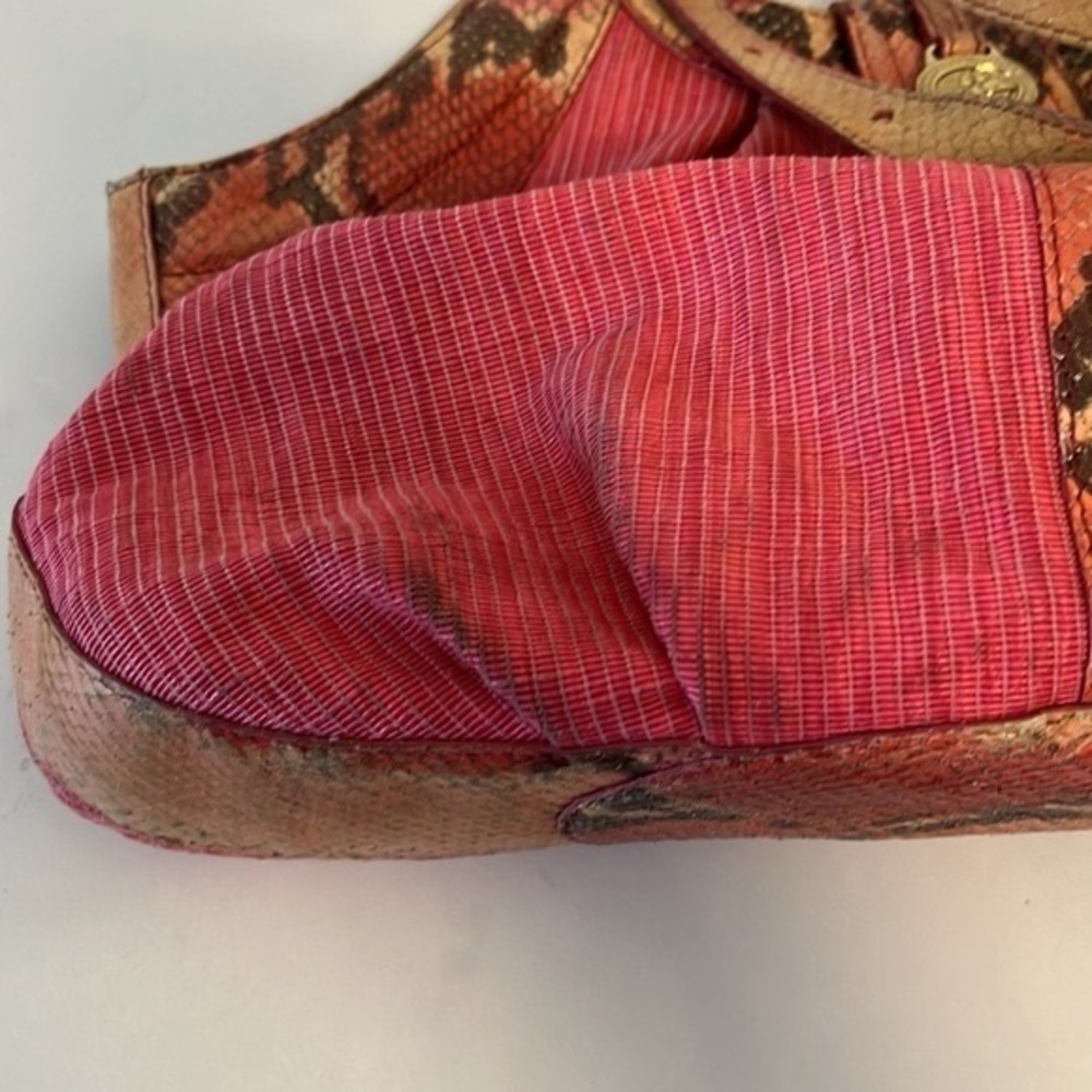 Brahmin hot pink woven purse with snake skin straps - Picture 3 of 5